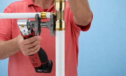 Система зшитого поліетилену з натяжною гільзою